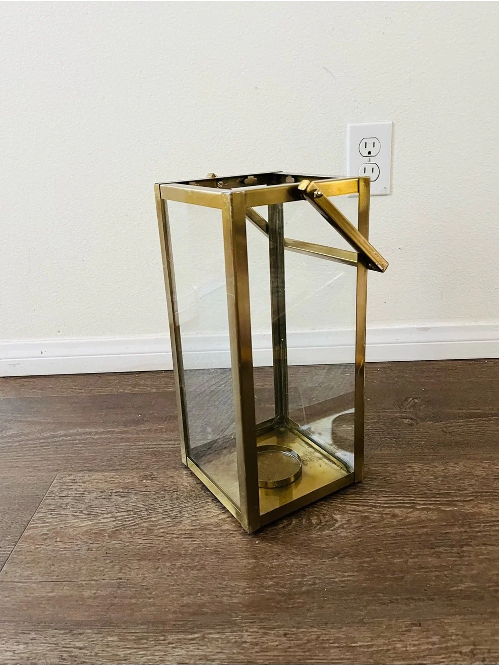 N/A elegant gold